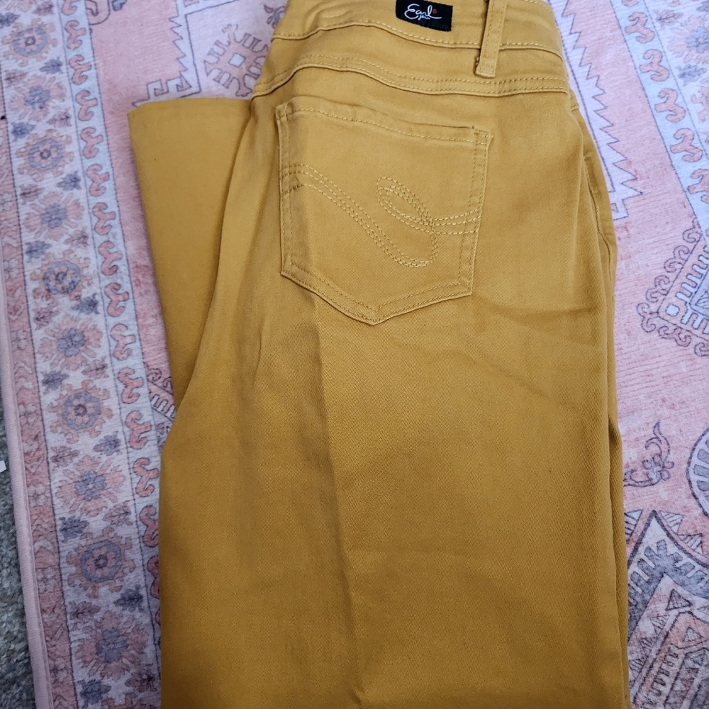 Earl Jean's Women's